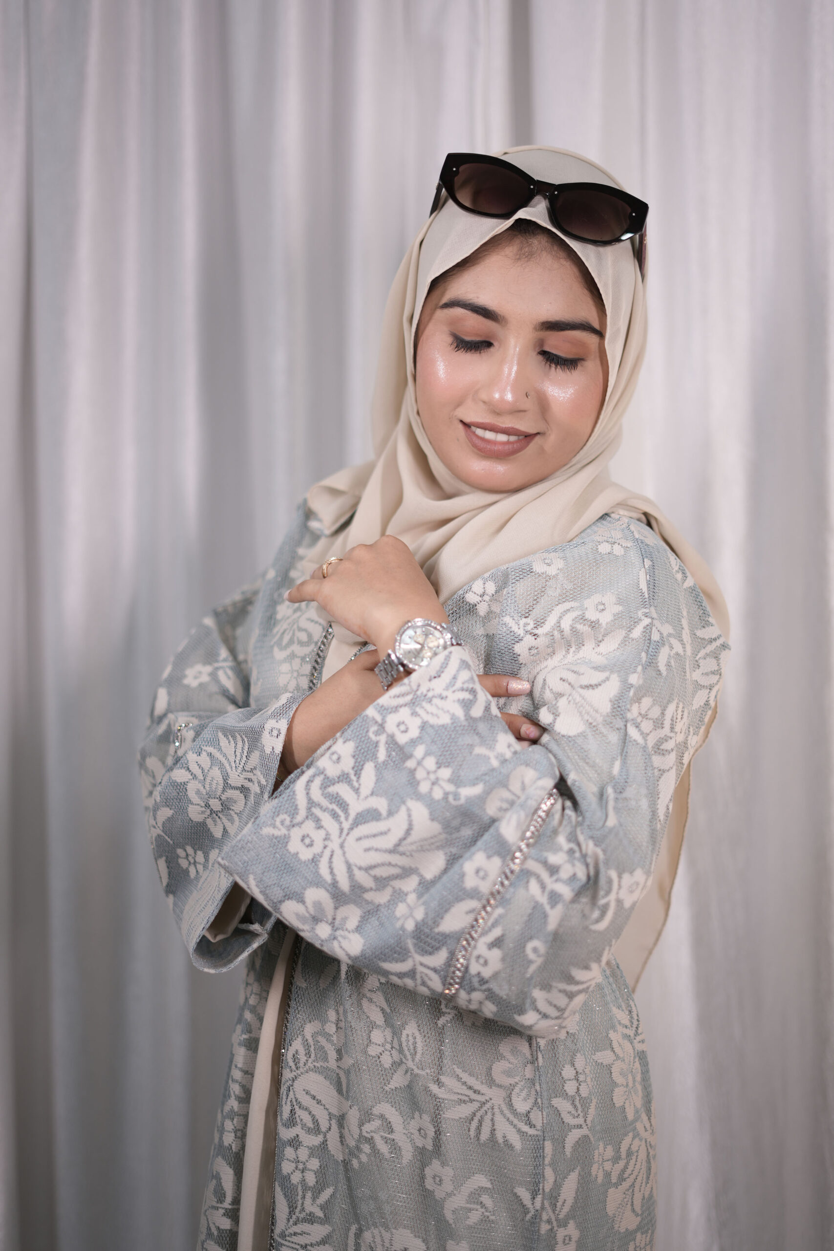 Powder Blue Lace-Overlay Open Abaya - Image 3