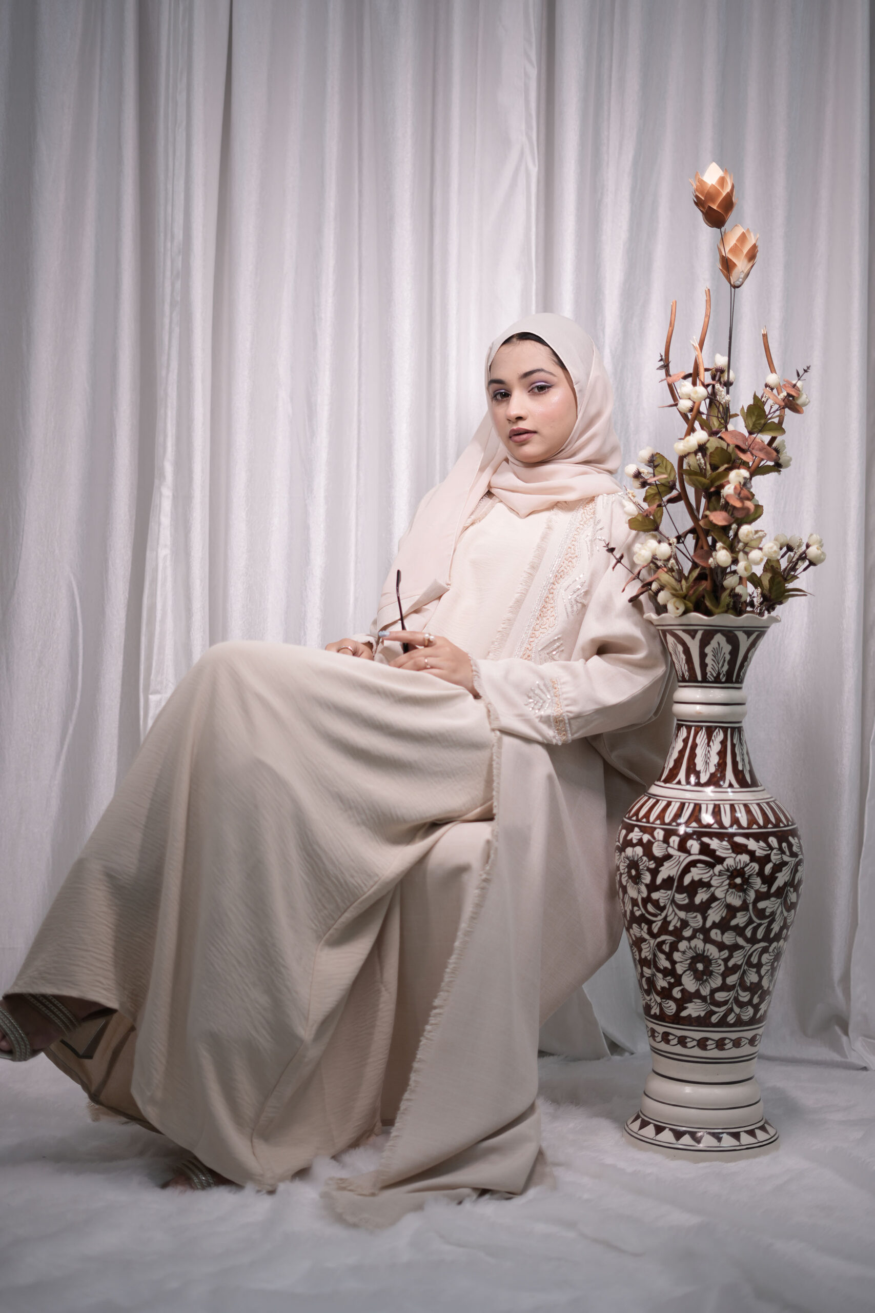 Beige Frayed-Edge Abaya - Image 3