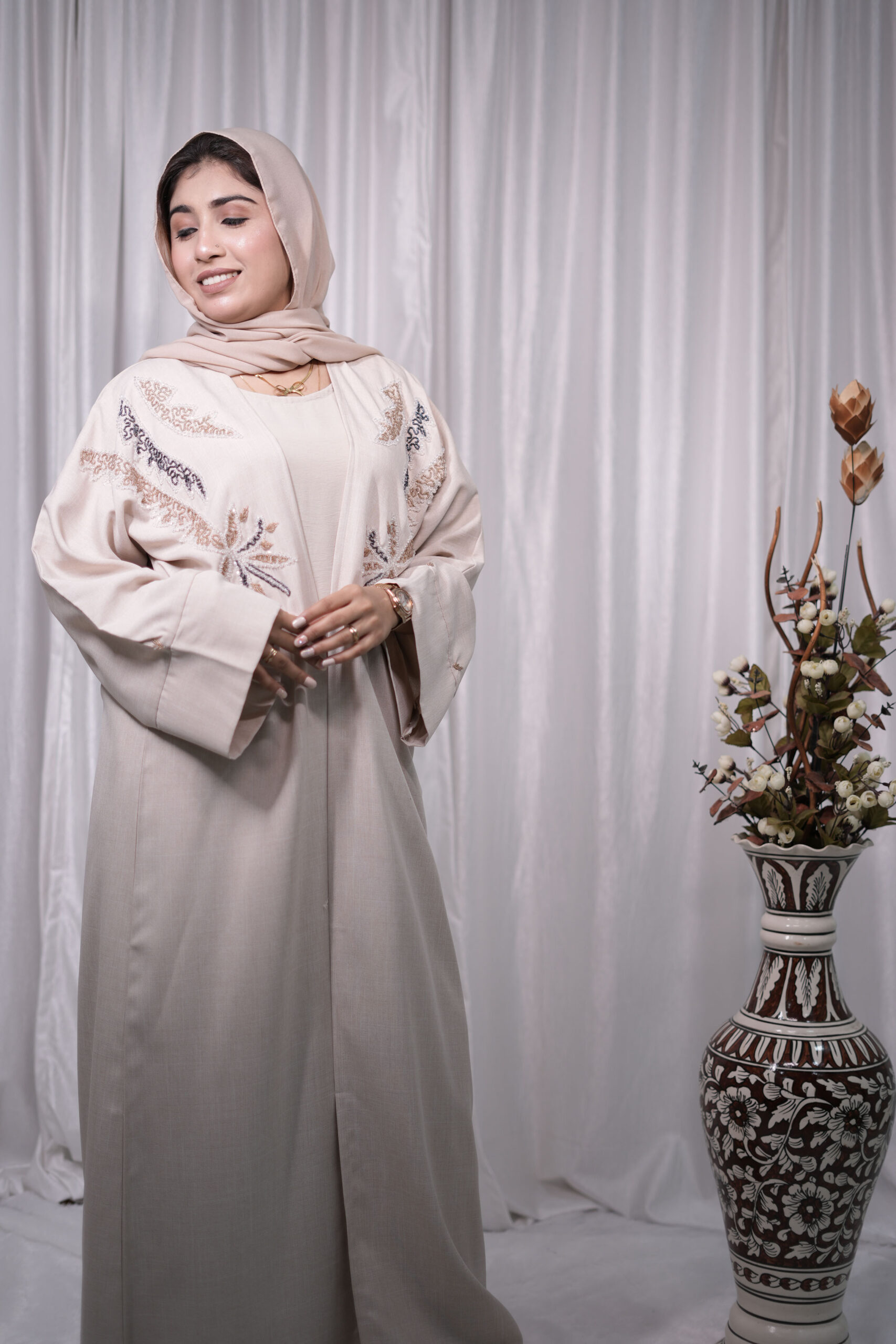 Embroidered Abaya with Multi-Tone Thread Detailing - Image 2