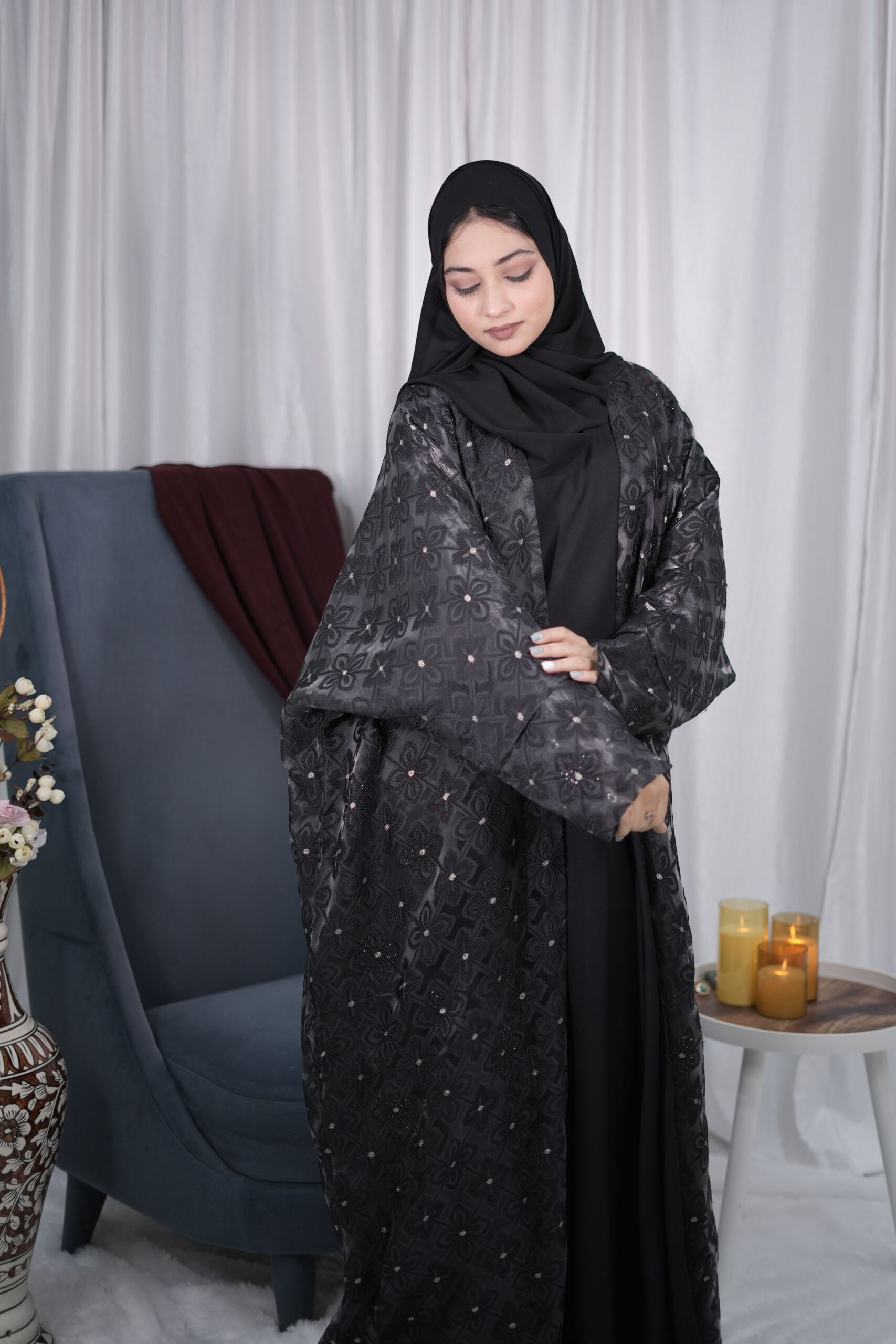 Geometric Pattern Organza Abaya - Image 4