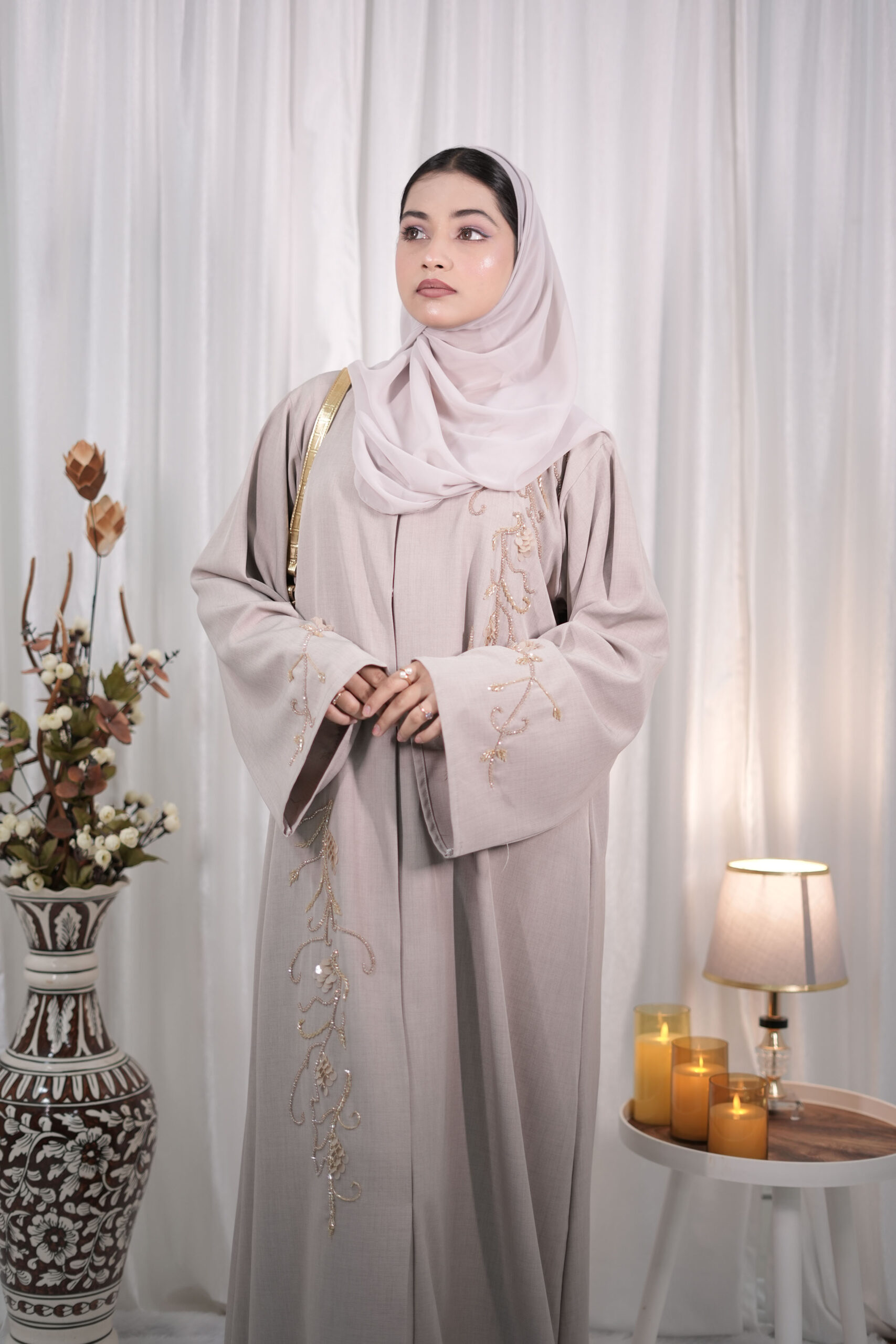 Embellished Linen-Blend Abaya