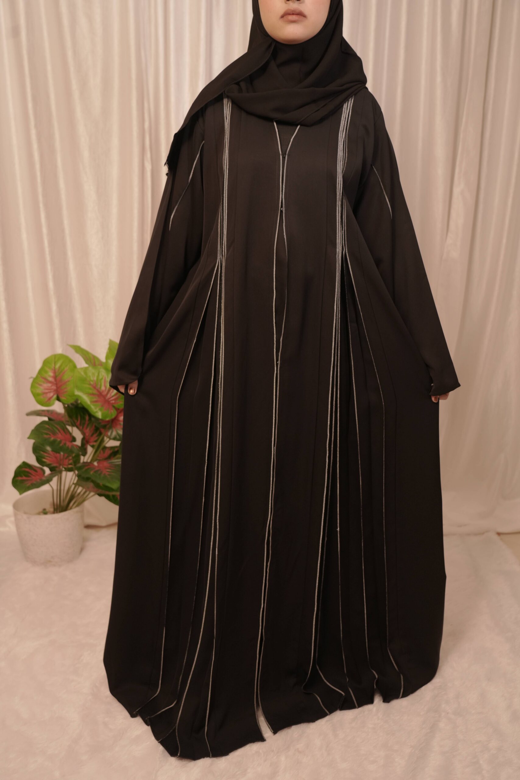 Black Pinstripe Detail Abaya - Image 3